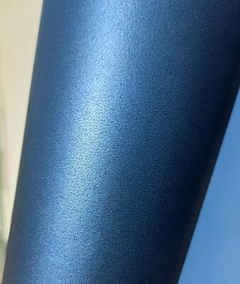 Lesklý papír s perletí A4 250g - tmavě modrý