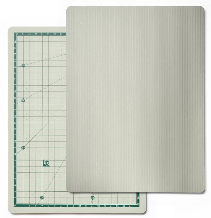 Oboustranná podložka pro řezání a rýhování A4 - 1 ks