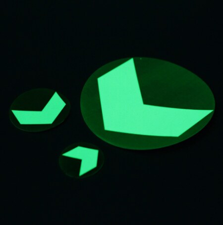 Fotoluminiscenční kolečko protiskluzové s šipkou