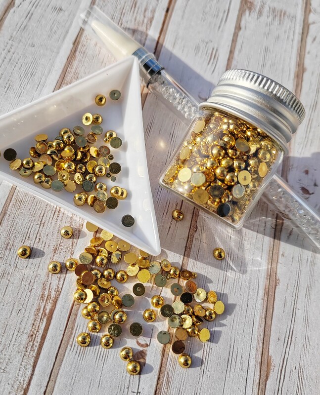 Perličky 2-4 mm zlaté - balení 10 g