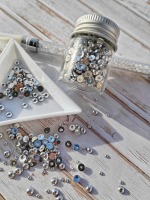 Perličky 2-4 mm stříbrné - balení 10 g