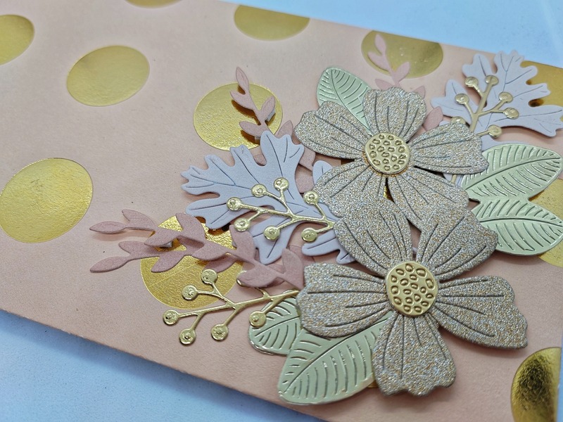 Dárková obálka - Květiny - broskvovo-zlaté - 1 ks