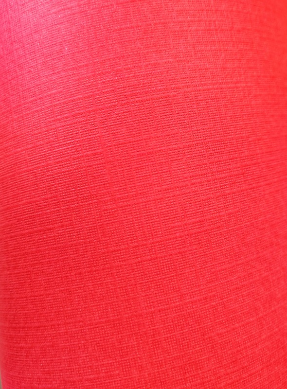 Matný papír se strukturou plátna A4 220g - červený