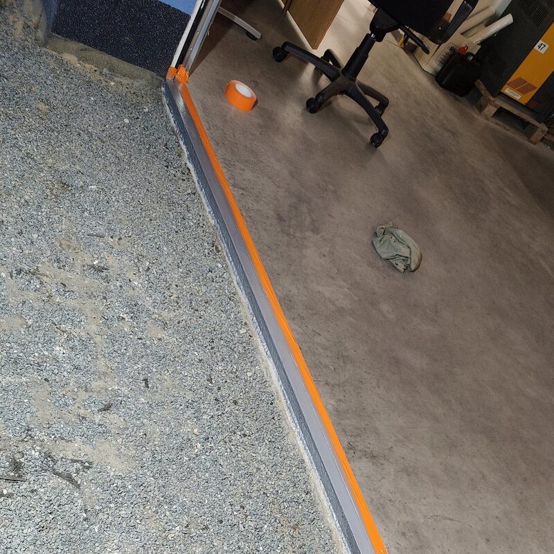 Fasádní páska na hrubé povrchy Ciret - 50 mm x 50 m