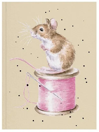 Luxusní zápisník A6 Wrendale Designs - myška na špulce niti