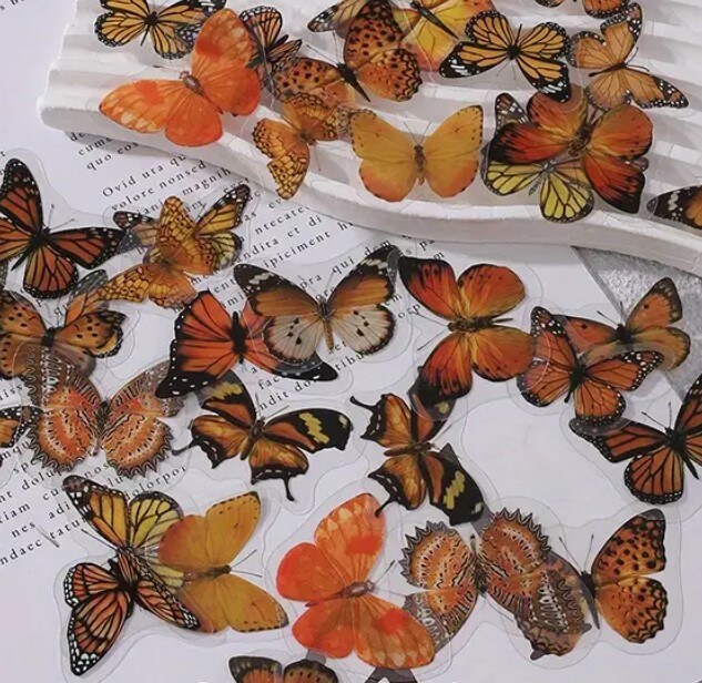 Průhledné samolepky "motýli" - okrová - sada 20 ks
