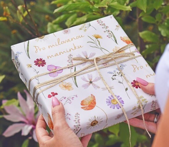 Balicí papír 70 x 100 cm - 125 g/m2 - Milované mamince - 1 arch