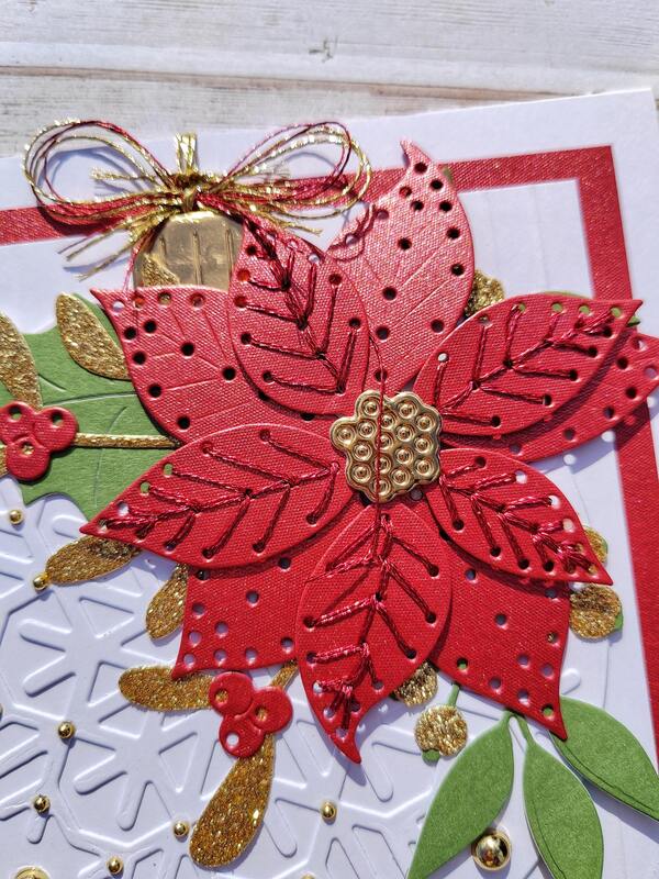 Přání ruční výroba -  Vánoční ozdoba - vyšívaná vánoční hvězda - 1 ks