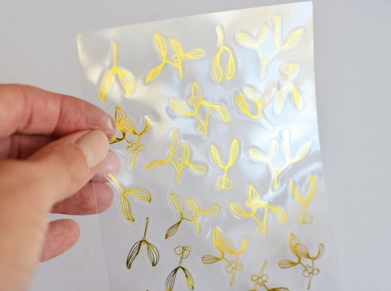 Designové průhledné zlaté samolepky MANKAI Jmelí - arch 22 ks