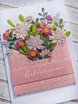 Přání ruční výroba - Květiny v obálce starorůžové - 1 ks