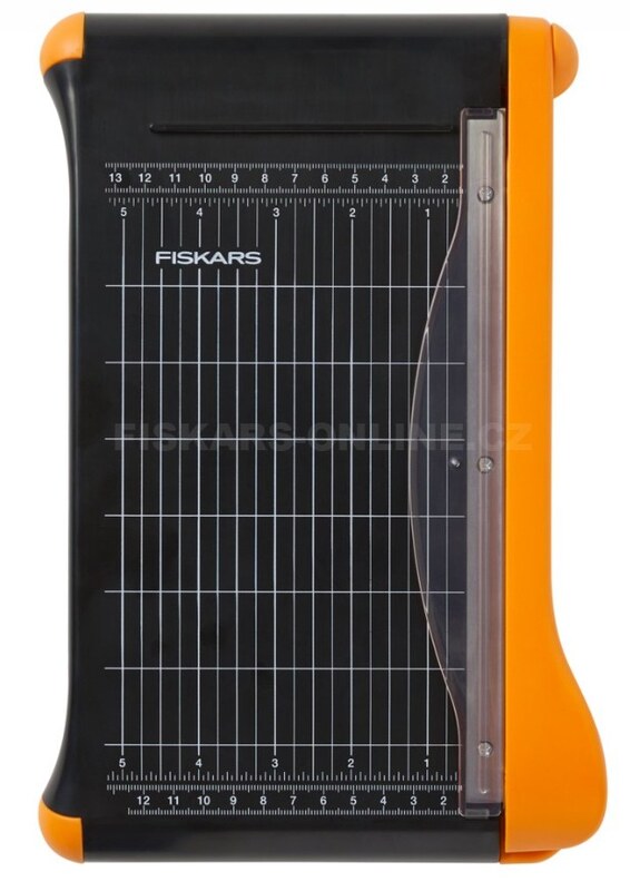Páková řezačka papíru Fiskars A5 - 1 ks