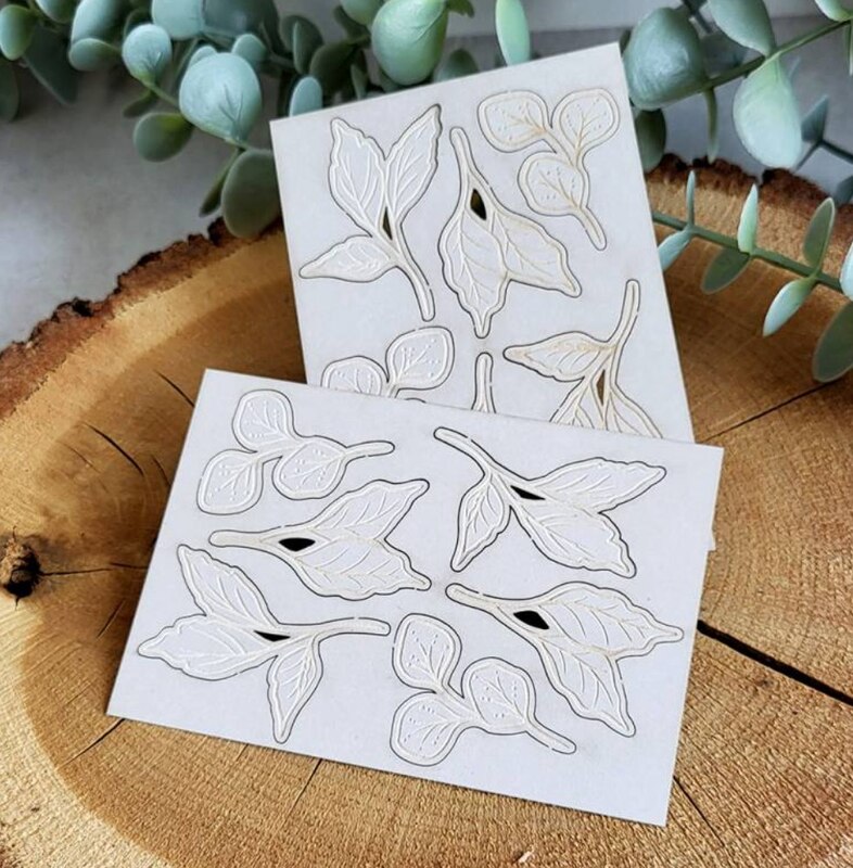 Papírové výseky P13 - listy béžové - sada 12 ks