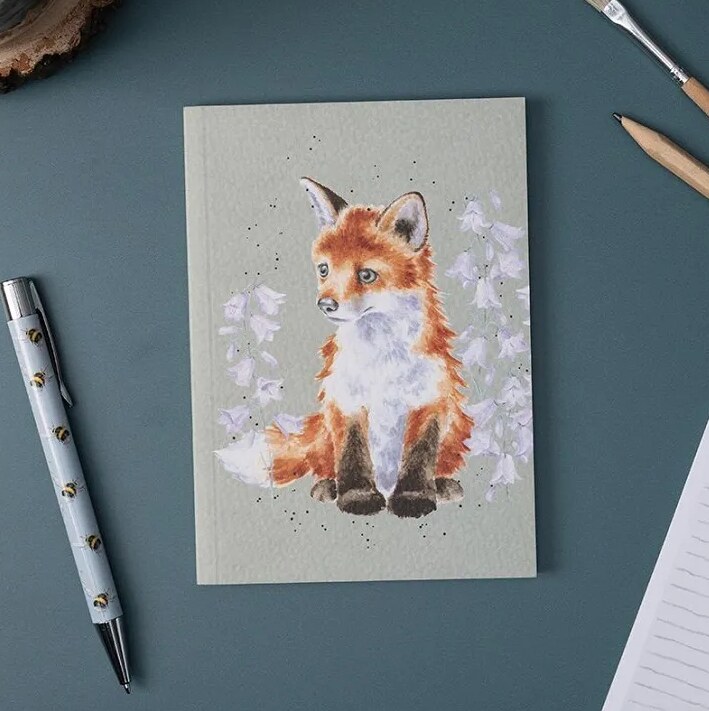 Luxusní zápisník A6 Wrendale Designs - liška s kytkami - 1 ks