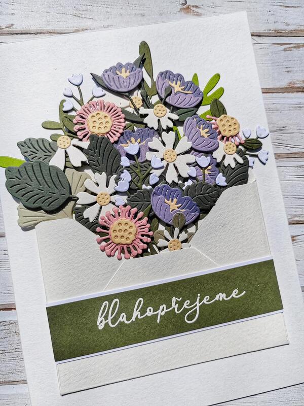 Přání ruční výroba - Květiny v obálce - jemné barvy, fialová kvítka - 1 ks