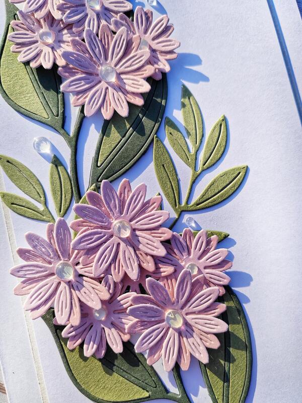 Přání ruční výroba - Drobná kvítka s perličkami - 1 ks