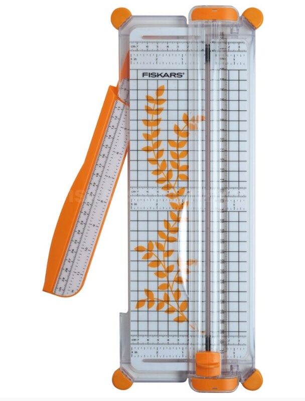 Řezačka papíru Fiskars A4 - 1 ks