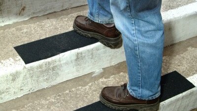 První mráz a jdeme se klouzat. Pomůže protiskluzová páska.